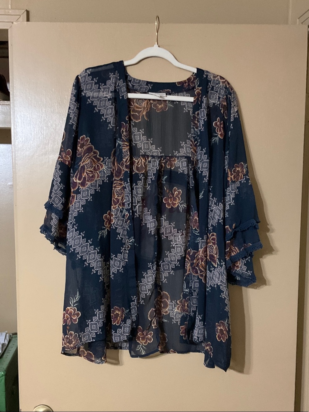 Belle Du Jour Navy Floral Open Kimono